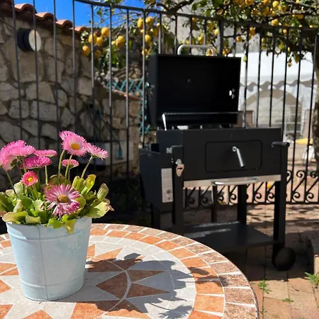 Jamm - With Hot Tub Holiday home *